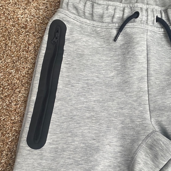 Nike Kids Gray Sweatpants & Joggers Set - Picture 2 of 8